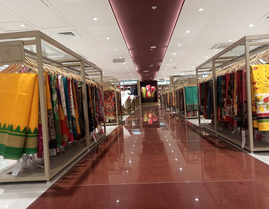 Avantra by Trends store facade for Reliance Retail